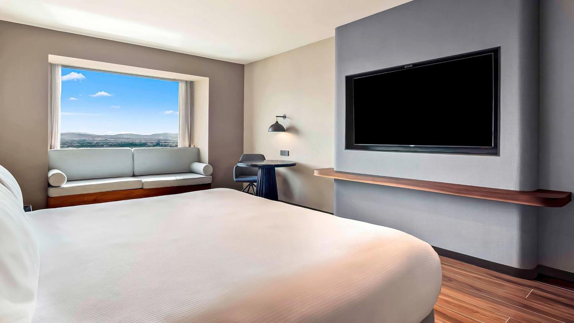 Hilton Hotel 5*